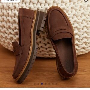 Toms Cara dark brown loafer